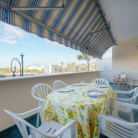 Aranci 77 Sorrento Appartement Buitenkant foto